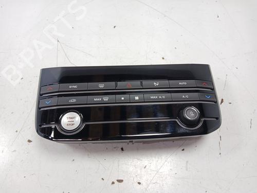 Used Climate control Climate control JAGUAR XE (X760) 2.0 D (180 hp) 36098209 36098209