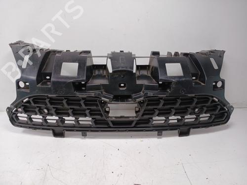 Used Grille Grille TOYOTA YARIS CROSS (MXP_) 1.5 Hybrid (MXPJ10) (116 hp) 40530747 40530747