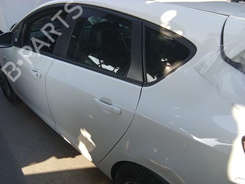 Used Left rear door Left rear door 39140725 39140725