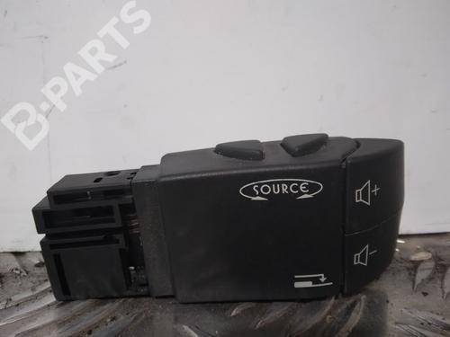 Used Steering wheel controls RENAULT ESPACE IV (JK0/1_) 2.2 dCi (JK0H) (150 hp) 9258682