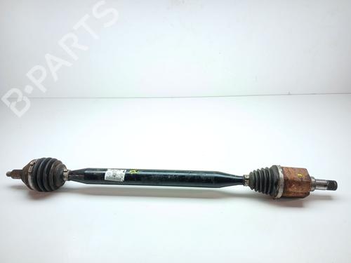 Arbre de transmission avant droit SEAT ARONA (KJ7, KJP) 1.0 TSI (95 hp) 32089845