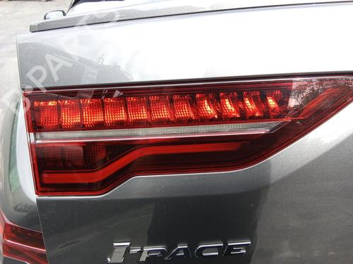 left-tailgate-light-jaguar-i-pace-x590-2018-40534237 main image
