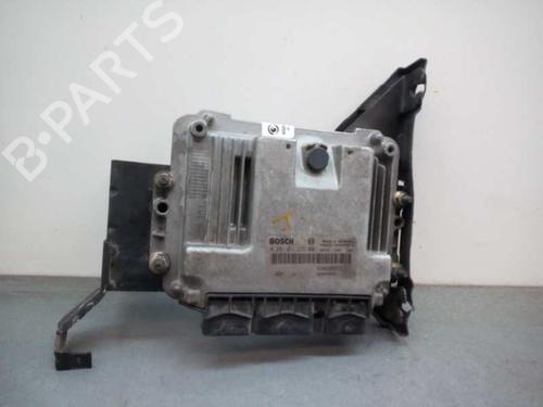 Used Engine control unit (ECU) RENAULT MEGANE II (BM0/1_, CM0/1_) [2001-2012]  18786491