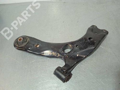 Used Left front suspension arm TOYOTA AURIS (_E18_) 1.8 Hybrid (ZWE186_, ZWE186R) (136 hp) 8243147