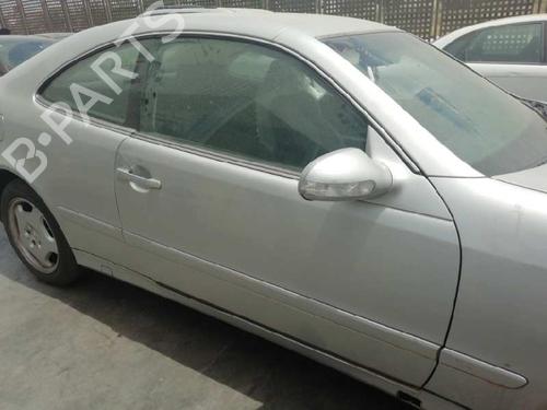 Used Right front door MERCEDES-BENZ CLK (C208) [1997-2003]  30081115