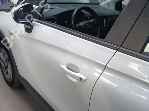 Used Left front door OPEL CROSSLAND X / CROSSLAND (P17, P2QO) 1.2 (75) (110 hp) 28316083