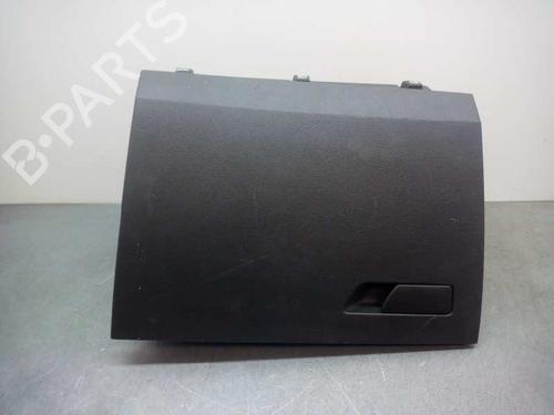Handskerum SEAT LEON ST (5F8) 2.0 TDI 4Drive (150 hp) 19247504