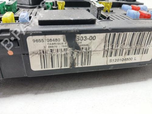 Fuse box PEUGEOT 407 (6D_) 2.0 HDi 135 (6DRHRH, 6DRHRE, 6DRHRG, 6DRHRJ) | BP23072699E1 