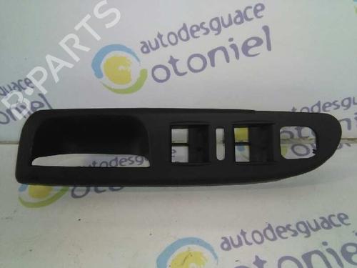 Used Interior roof handle Interior roof handle 14249361 14249361
