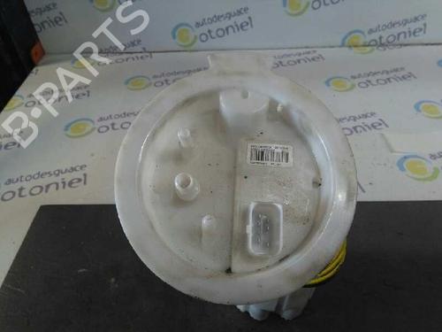 Used Fuel pump BMW 1 (F20) 116 d (116 hp) 2365438