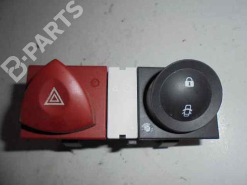Used Warning switch RENAULT MEGANE II (BM0/1_, CM0/1_) [2001-2012]  4673464