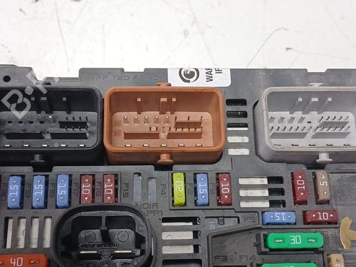 Fuse box CITROËN C4 I Saloon 1.6 HDi | BP37521841E1 - Image 3