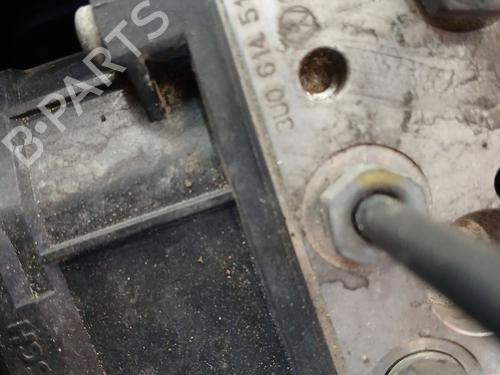 Used ABS pump SKODA SUPERB I (3U4) 1.9 TDI (115 hp) 30730086