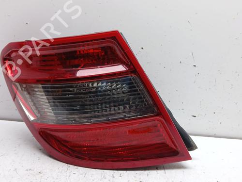 Used Left taillight Left taillight MERCEDES-BENZ C-CLASS (W204) C 250 CDI (204.003) (204 hp) 33983439 33983439