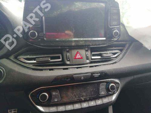 Used Radio HYUNDAI i30 (PDE, PD, PDEN) 1.5 T-GDI hybrid 48V (160 hp) 9633920