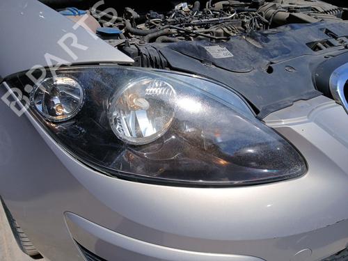 Used Right headlight SEAT ALTEA XL (5P5, 5P8) 1.6 TDI (105 hp) 26128723