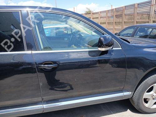 Used Right front door Right front door VW TOUAREG (7LA, 7L6, 7L7) 2.5 R5 TDI (174 hp) 35765168 35765168