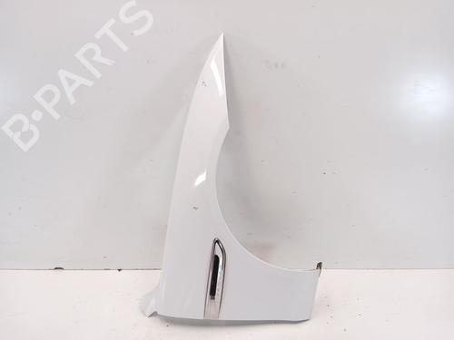 Guarda-lamas direito JAGUAR XE (X760) 2.0 D (180 hp) 30900106