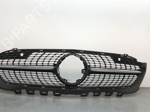 Used Grille MERCEDES-BENZ A-CLASS (W177) A 250 e (177.086) (218 hp) 30125004
