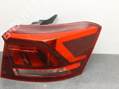 Farolim direito VW T-ROC (A11, D11) 2.0 TDI SCR (116 hp) 31123889