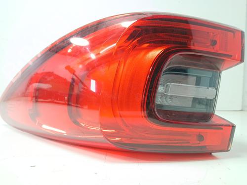 Højre baglygte RENAULT KADJAR (HA_, HL_) 1.3 TCe 140 (HLNB, HLN1) (140 hp) 31038245