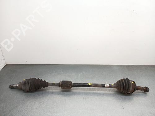 Used Right front driveshaft Right front driveshaft TOYOTA YARIS (_P13_) 1.5 Hybrid (NHP130_, NHP130) (101 hp) 36489827 36489827