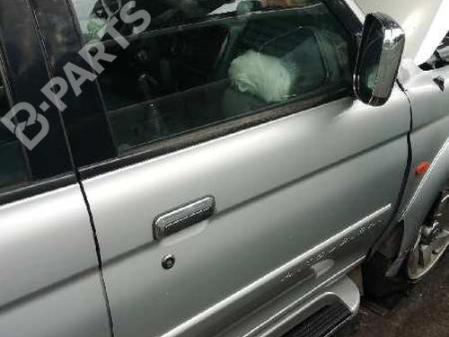 Used Right front door MITSUBISHI PAJERO III (V7_W, V6_W) [1999-2007]  12140222