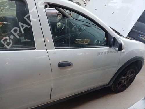 Used Right front door DACIA SANDERO II TCe 90 (B8M1, B8MA, B8AC) (90 hp) 28301827