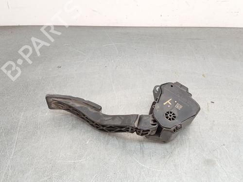 pedal-dacia-spring-2020-32867201 main image