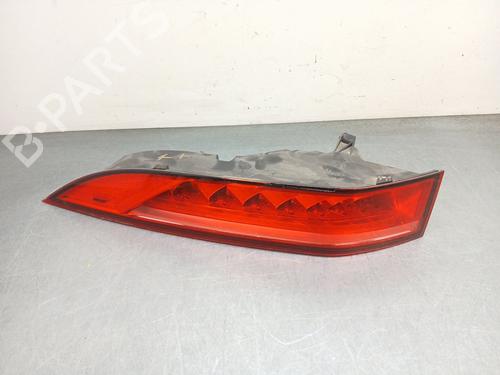 left-taillight-jaguar-f-pace-x761-2015-36476622 main image