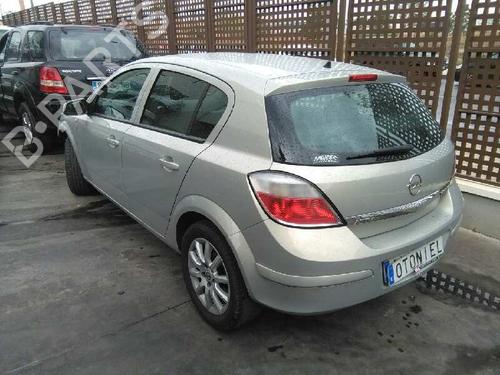 Fuse box OPEL ASTRA H (A04) 1.9 CDTI (L48) | BP2420393E1 