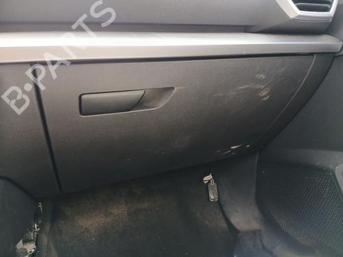 glove-box-seat-leon-kl1-klg-2019-25715110 main image