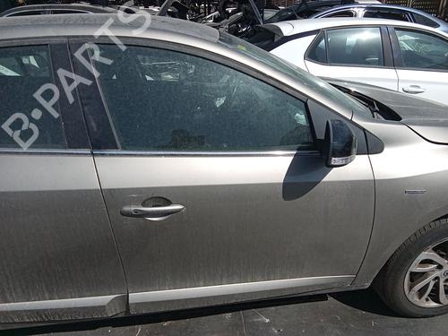 Used Right front door Right front door 38946861 38946861