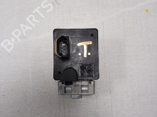 Used Electronic module RENAULT GRAND SCÉNIC II (JM0/1_) 1.9 dCi (JM14) (131 hp) 22753249