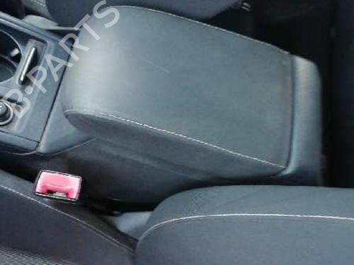 Used Armrest / Center console Armrest / Center console 12121283 12121283