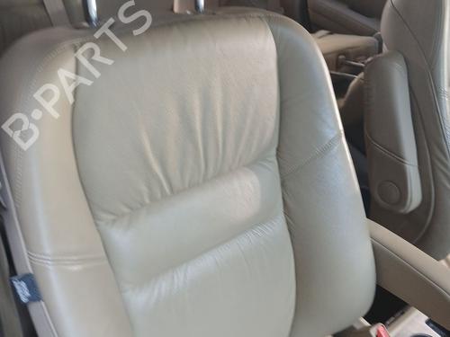 Used Right front seat HONDA CR-V III (RE_) 2.2 i-CTDi 4WD (RE6) (140 hp) 29200910