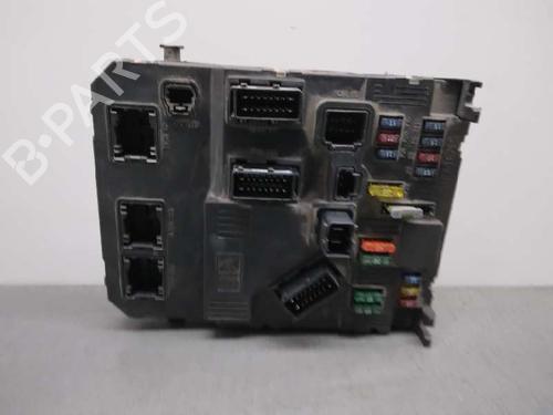Used Fuse box Fuse box 35756368 35756368