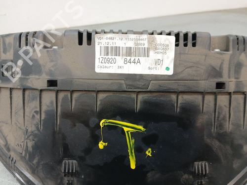 Instrument cluster SKODA OCTAVIA II (1Z3)  | BP30704652C47 