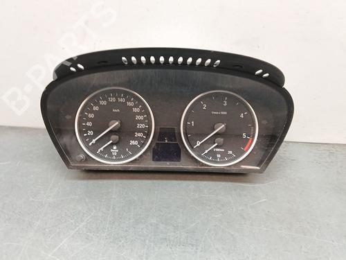 Used Instrument cluster BMW 5 Touring (E61) 525 d (197 hp) 28103656