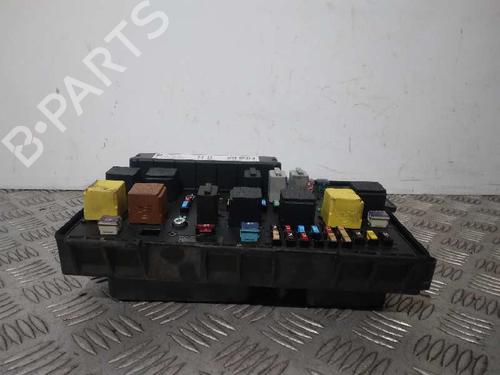 Skrzynka bezpieczników OPEL ZAFIRA / ZAFIRA FAMILY B (A05)  | BP15495845E1 