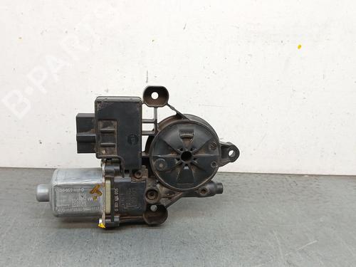 Used Right rear window motor VW T-ROC (A11, D11) 2.0 TDI SCR (116 hp) 29360867