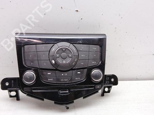 Used Radio CHEVROLET CRUZE (J300) 2.0 CDI (163 hp) 30153949