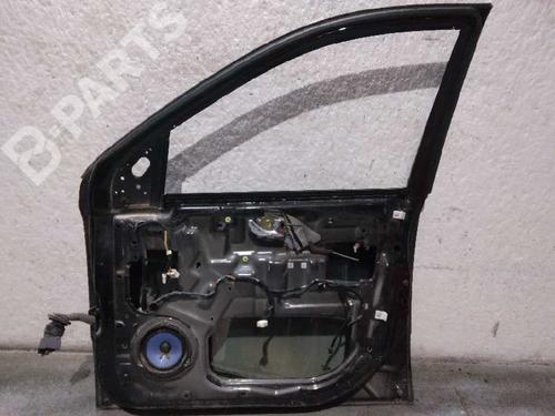 Right front door KIA SORENTO I (JC) 2.5 CRDi 4WD | BP8812936C3 
