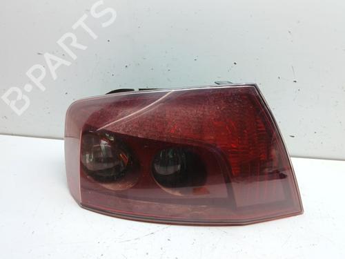 Used Left taillight PEUGEOT 407 (6D_) 2.0 HDi 135 (6DRHRH, 6DRHRE, 6DRHRG, 6DRHRJ) (136 hp) 30969213