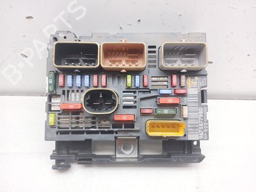 Used Fuse box PEUGEOT 3008 I MPV (0U_) 1.6 HDi (112 hp) 30513008