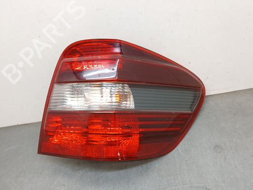 Used Right taillight MERCEDES-BENZ M-CLASS (W164) ML 280 CDI 4-matic (164.120) (190 hp) 29125021