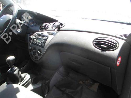 Fuse box FORD FOCUS I Turnier (DNW) 1.8 TDCi | BP2384939E1 