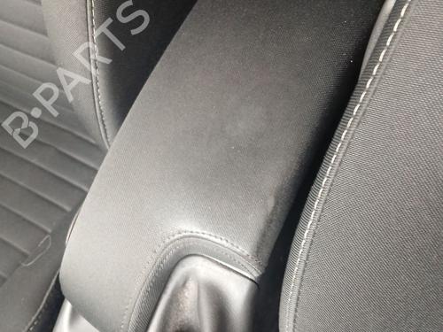 Used Armrest / Center console RENAULT MEGANE III Grandtour (KZ0/1) 1.2 TCe (KZ2B, KZ11) (116 hp) 30847576