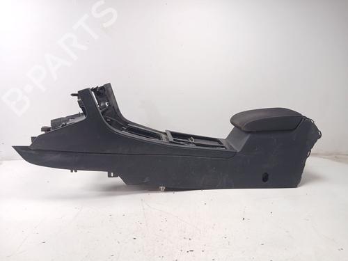 Used Armrest / Center console Armrest / Center console 16351761 16351761