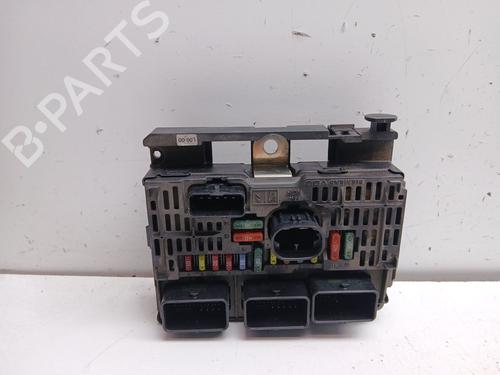 Used Fuse box Fuse box CITROËN C4 Coupe (LA_) 1.6 HDi (90 hp) 33654024 33654024